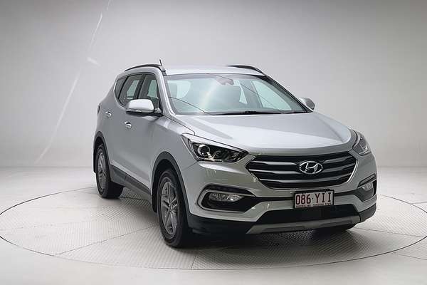 2017 Hyundai Santa Fe Active DM5 Series II thumb-4