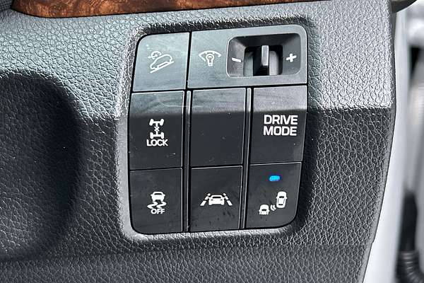 2017 Hyundai Santa Fe Active DM5 Series II thumb-15