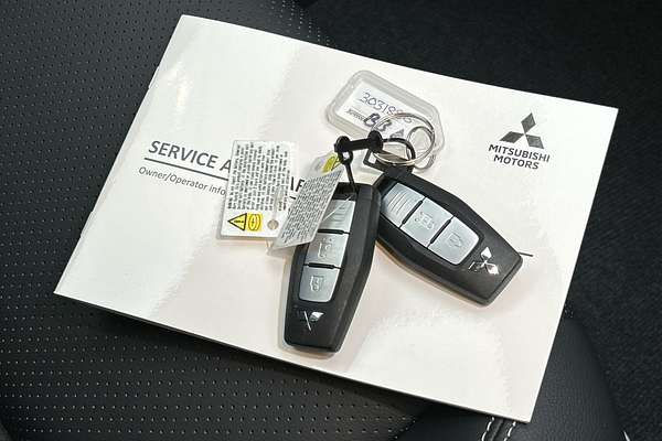 2025 Mitsubishi Triton GLS MV 4X4 thumb-22