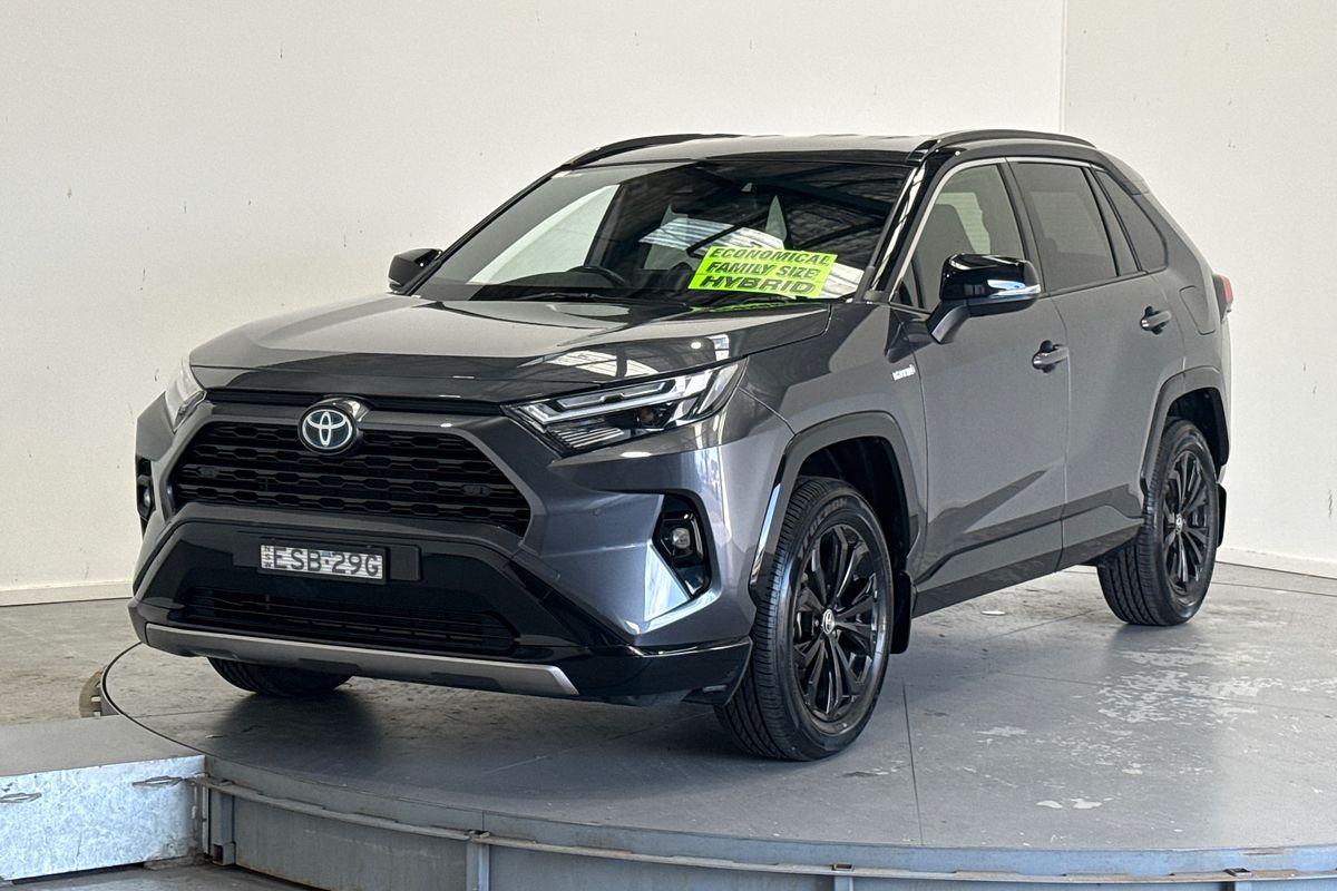 2022 Toyota RAV4 XSE AXAH52R