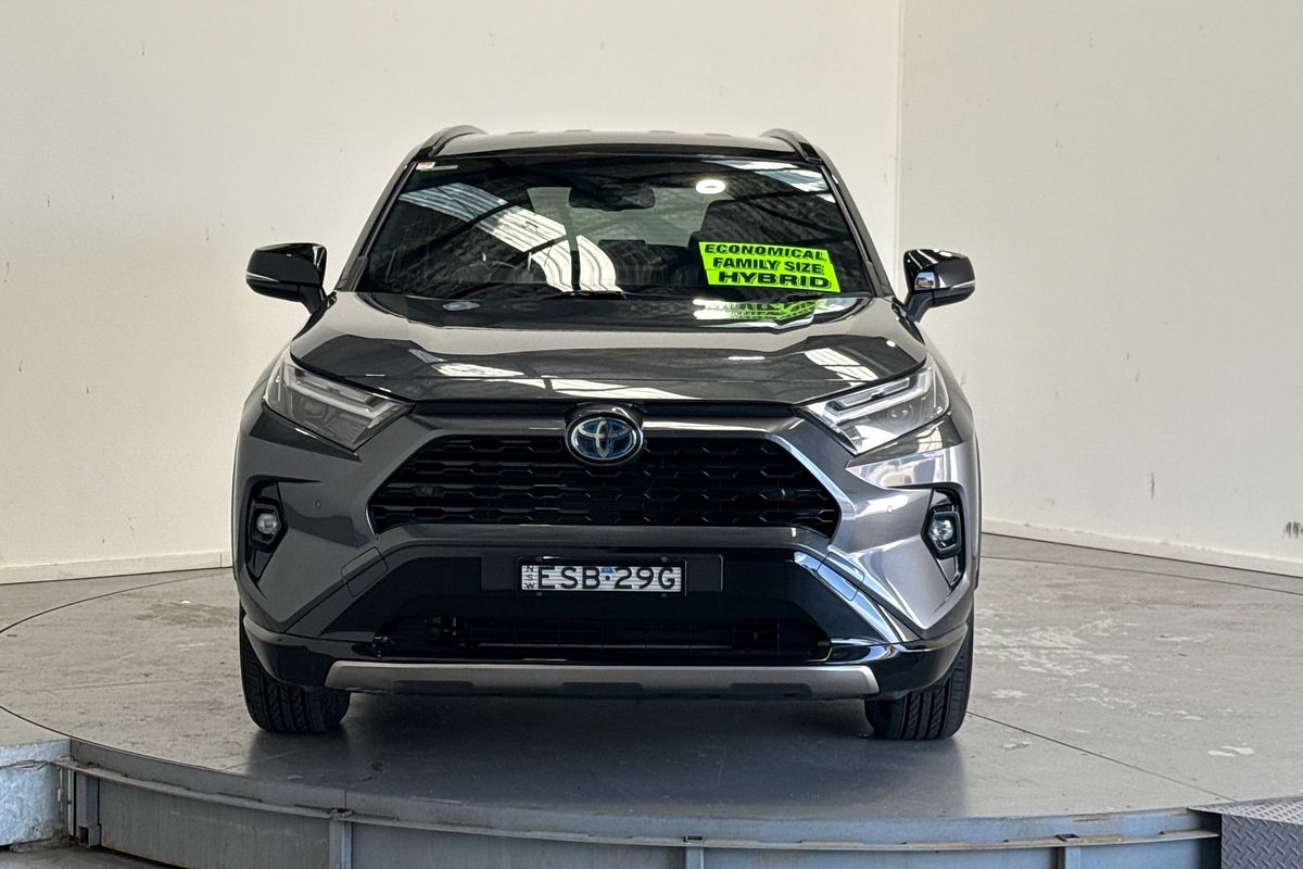 2022 Toyota RAV4 XSE AXAH52R