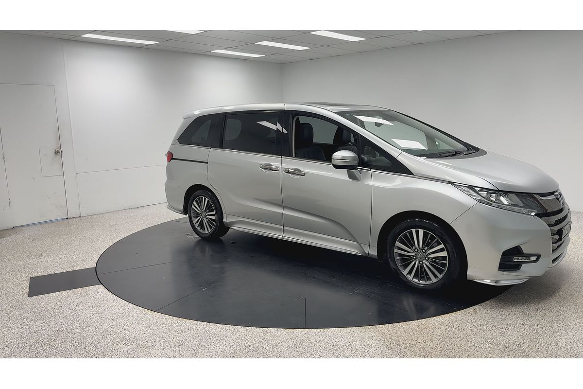 2017 Honda Odyssey VTi-L 5th Gen