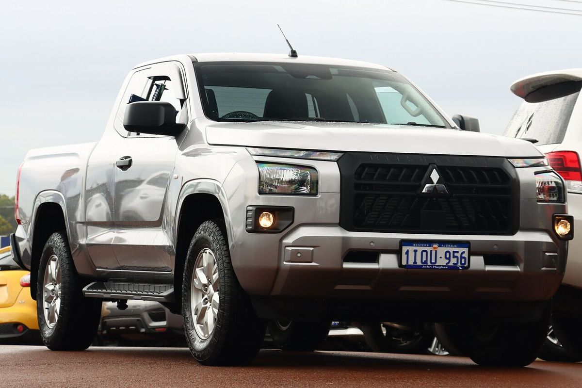 2025 Mitsubishi Triton GLX+ MV 4X4