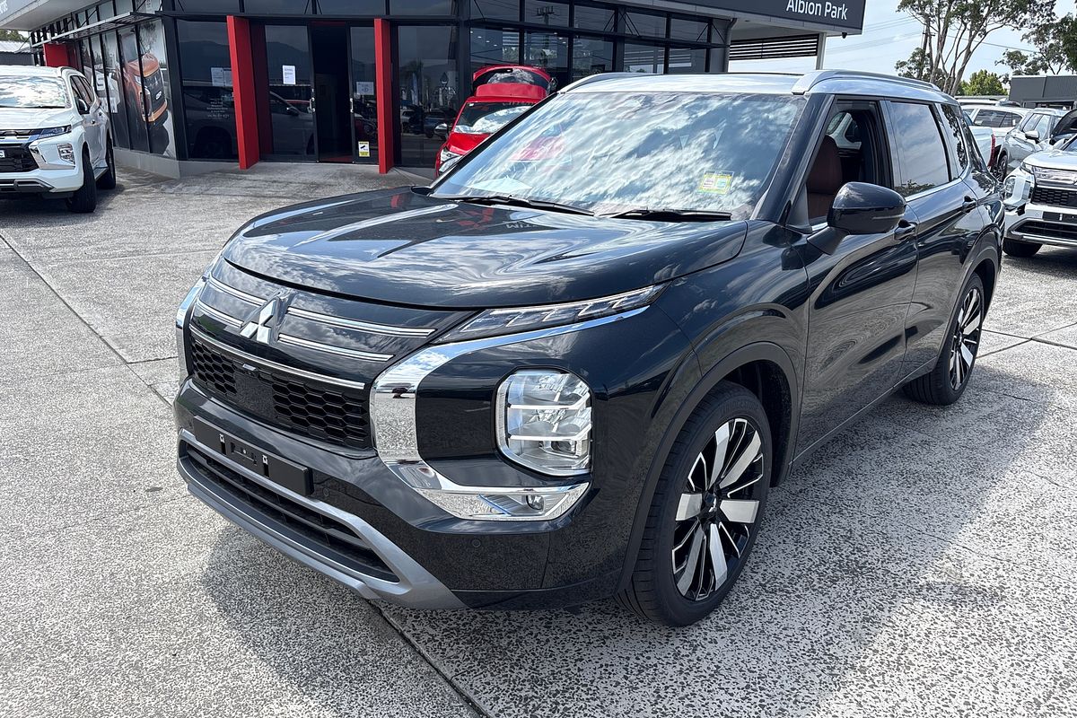 2025 Mitsubishi Outlander Exceed Tourer ZM