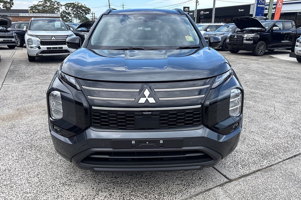 2025 Mitsubishi Outlander LS ZM