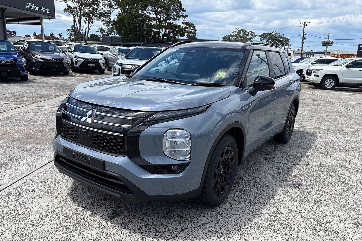 2025 Mitsubishi Outlander LS ZM