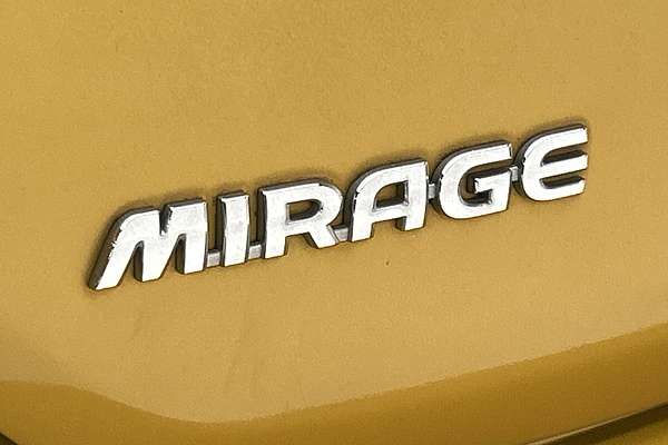 2020 Mitsubishi Mirage ES LB thumb-20