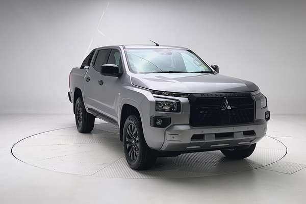 2025 Mitsubishi Triton GLX-R MV 4X4 thumb-4
