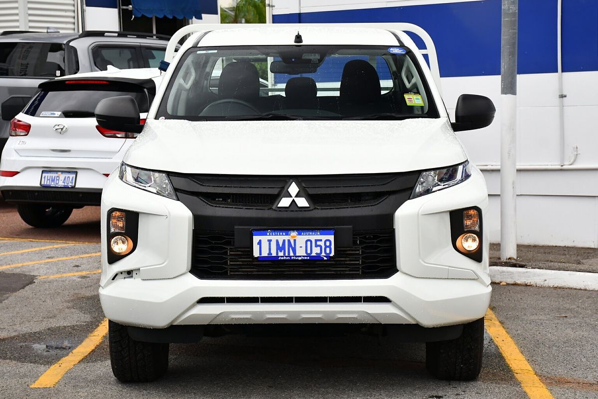 2024 Mitsubishi Triton GLX MR 4X4