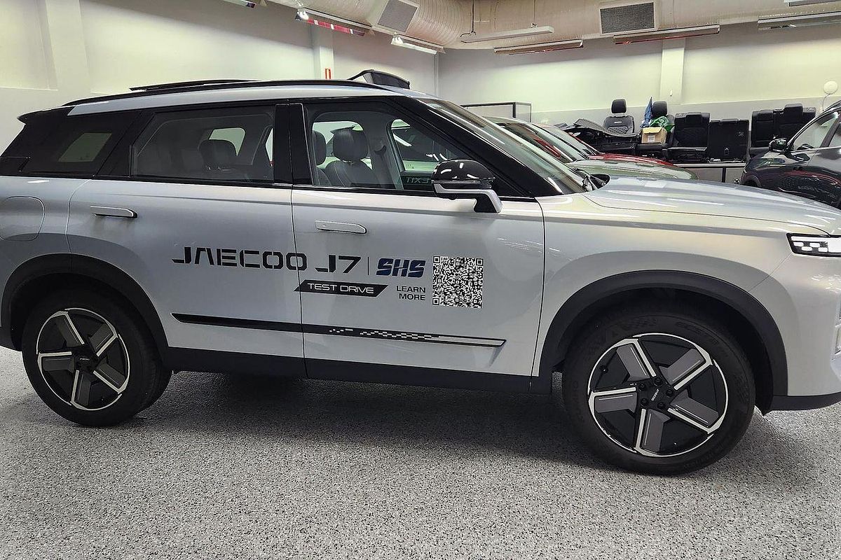 2025 Jaecoo J7 SHS Summit