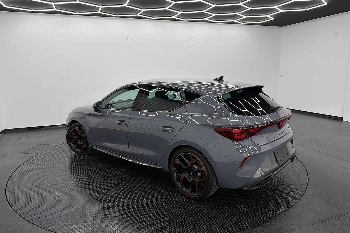 2025 CUPRA Leon VZx KL