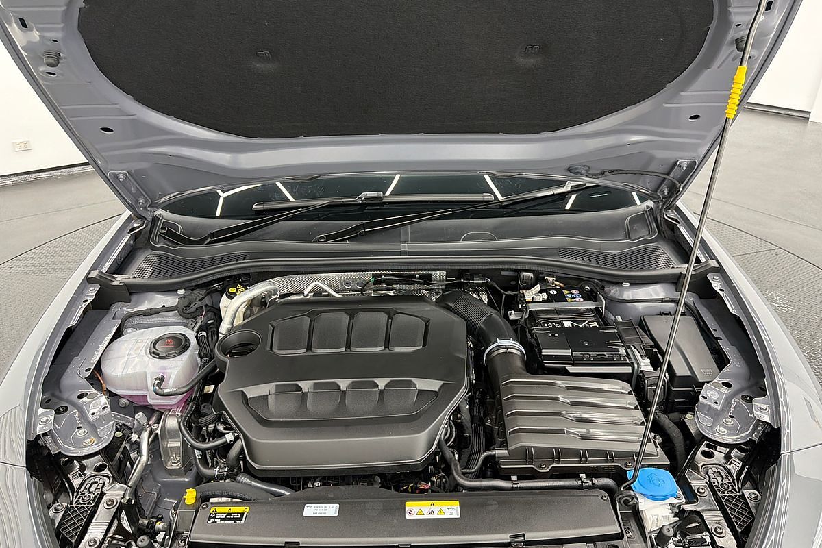 2025 CUPRA Leon VZx KL