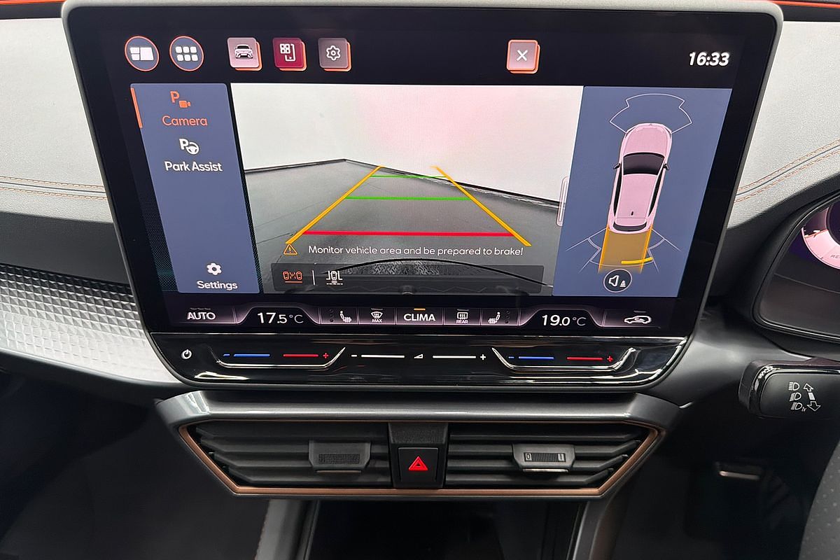 2025 CUPRA Leon VZx KL