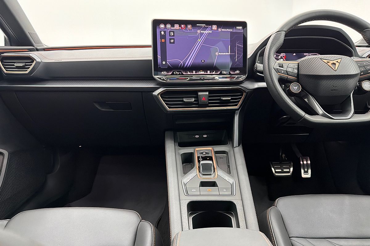 2025 CUPRA Leon VZx KL