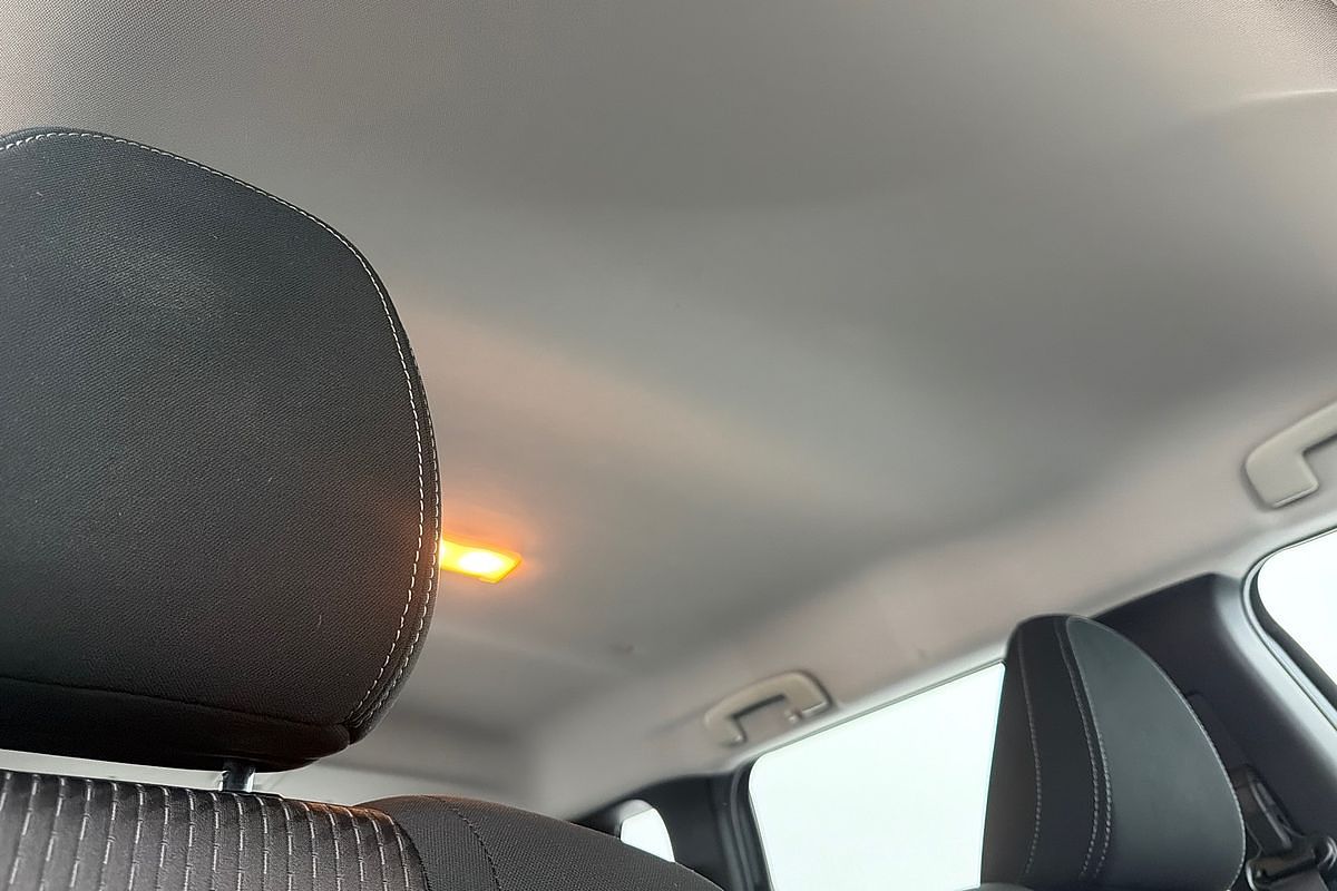 2022 Mitsubishi Outlander ES ZM