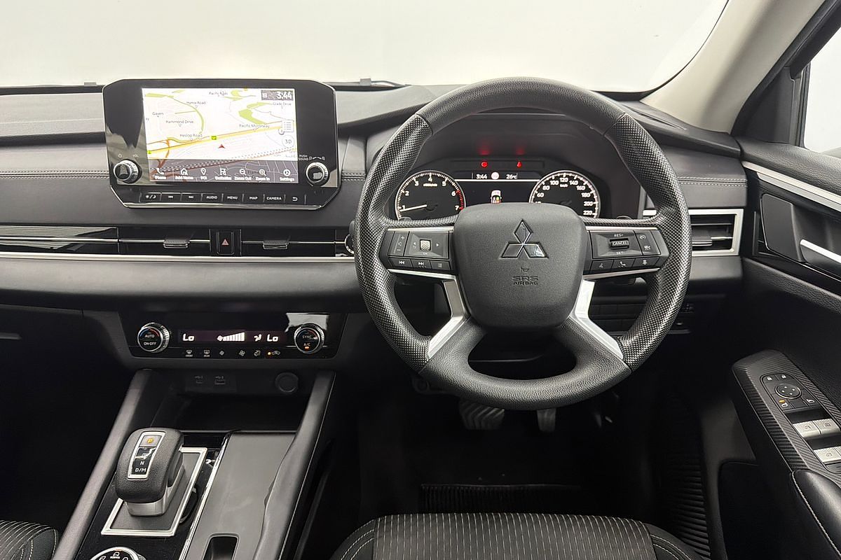 2022 Mitsubishi Outlander ES ZM