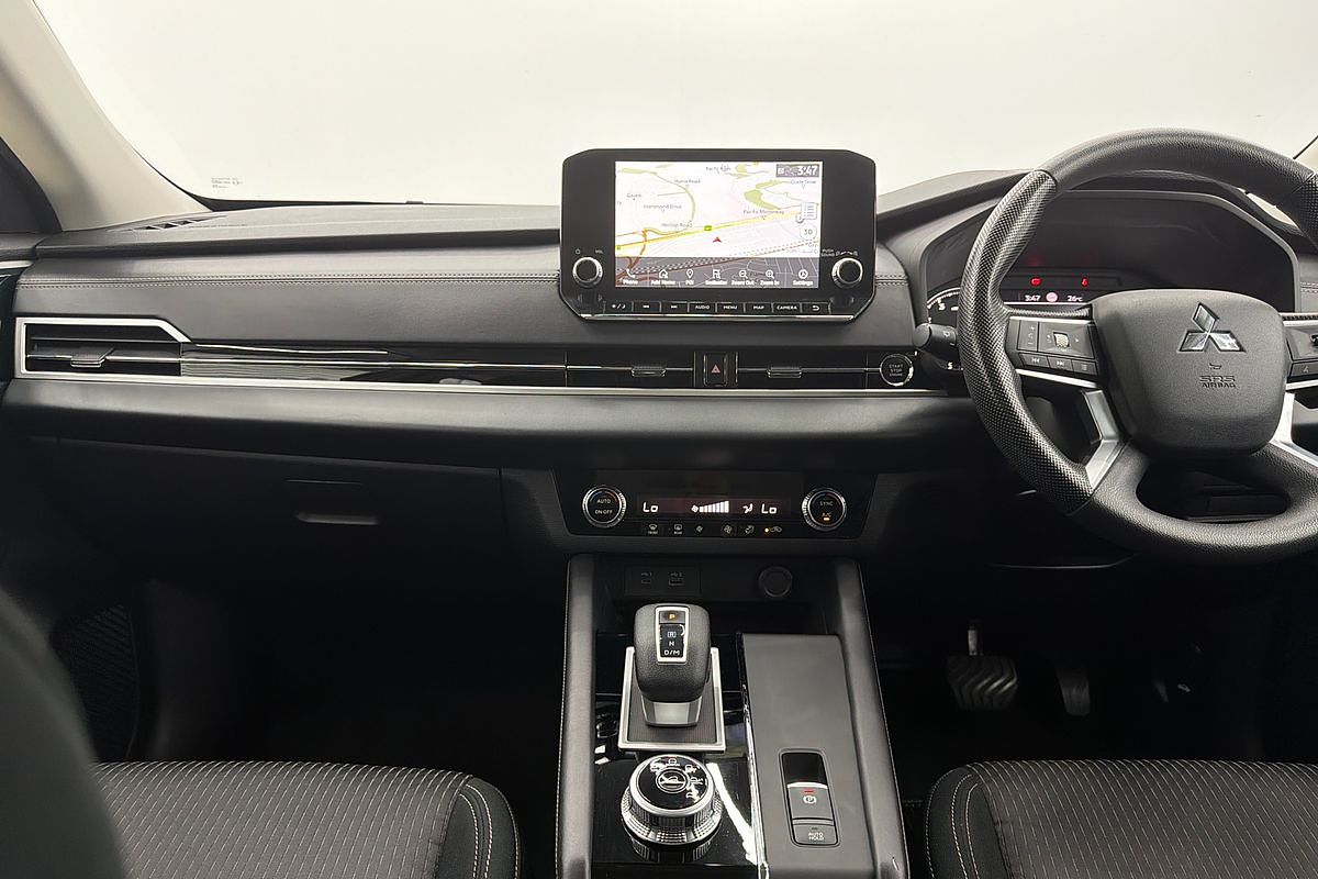 2022 Mitsubishi Outlander ES ZM