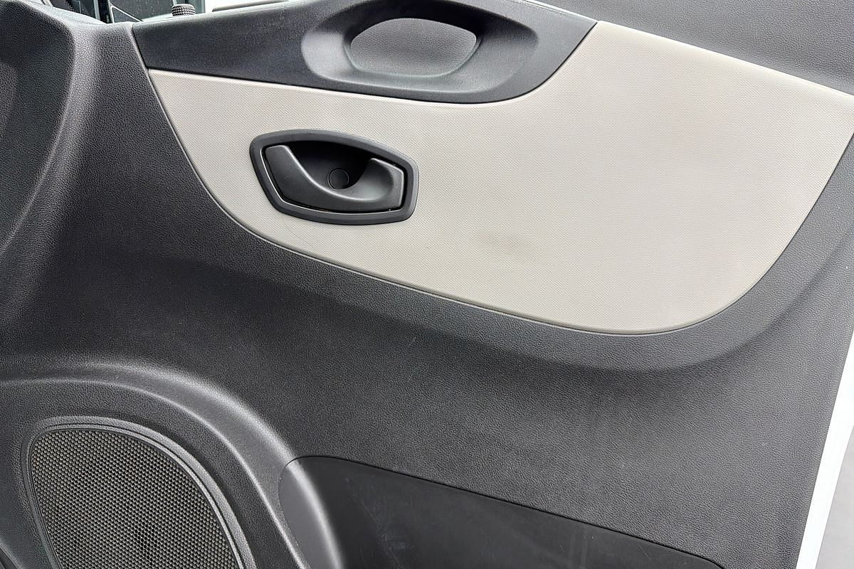 2018 Renault Trafic 103KW X82 SWB Low Roof