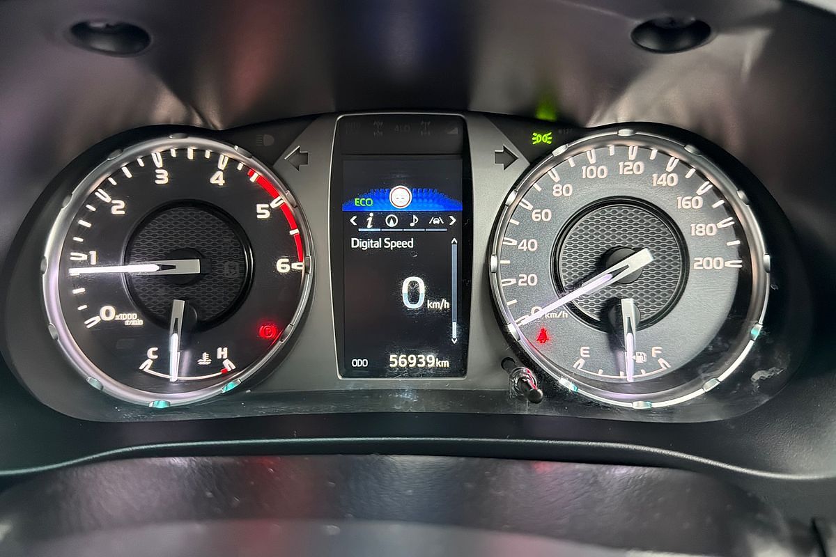 2022 Toyota Hilux SR5 GUN126R 4X4