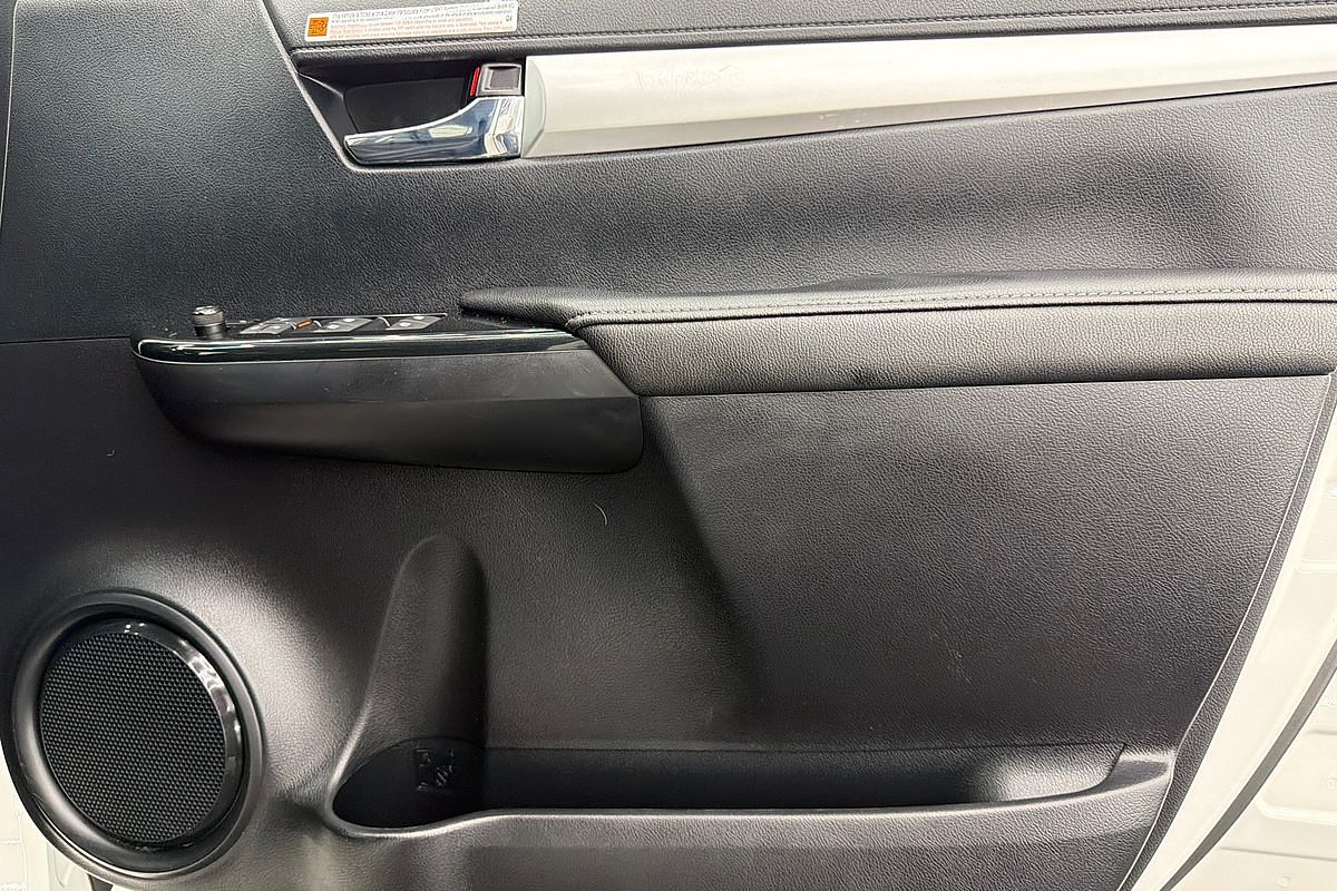 2022 Toyota Hilux SR5 GUN126R 4X4