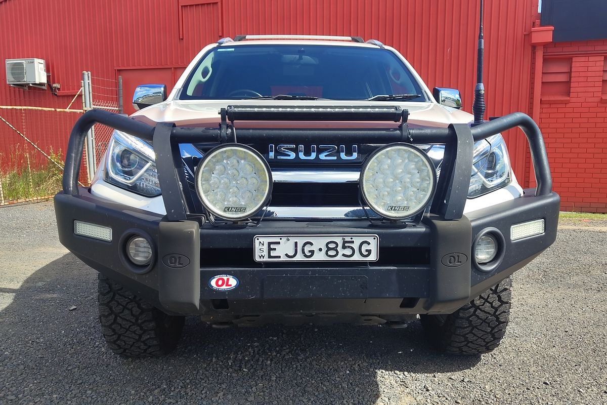2020 Isuzu MU-X LS-T