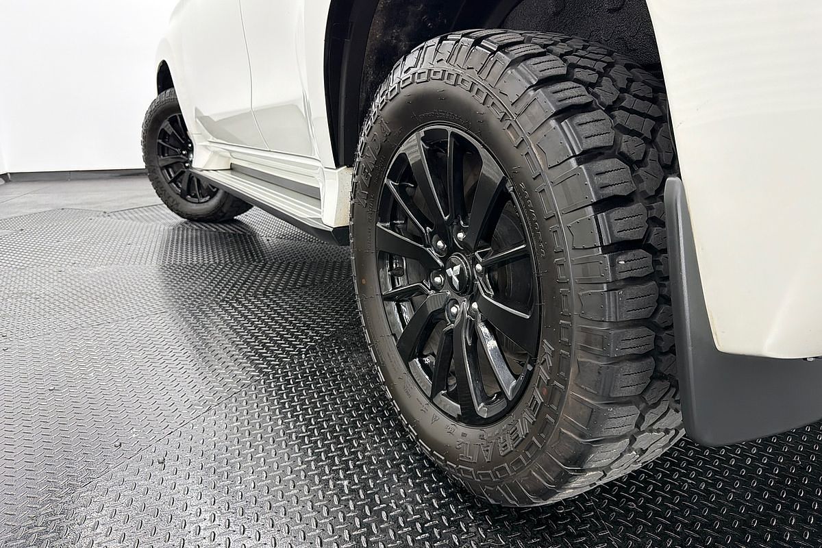 2019 Mitsubishi Pajero Sport Black Edition QE