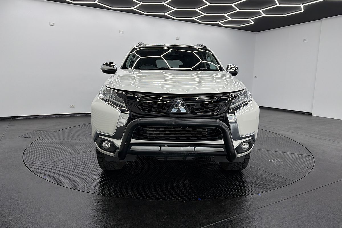 2019 Mitsubishi Pajero Sport Black Edition QE