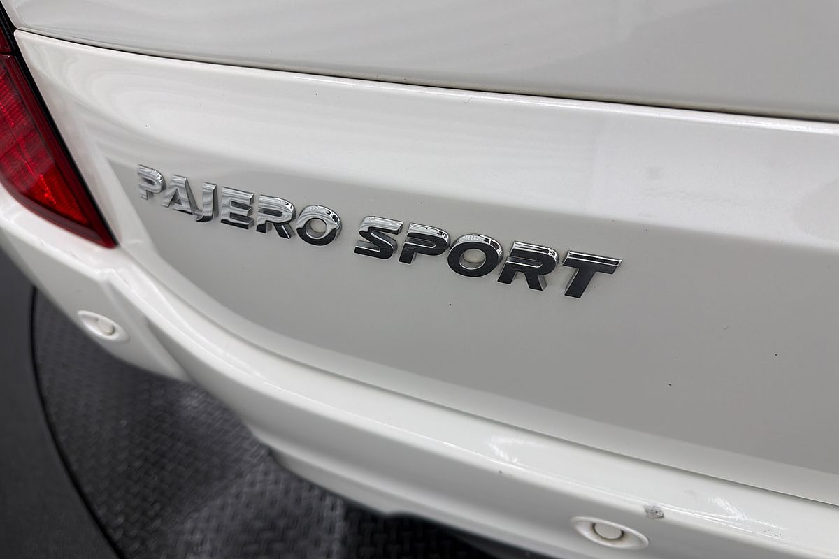 2019 Mitsubishi Pajero Sport Black Edition QE