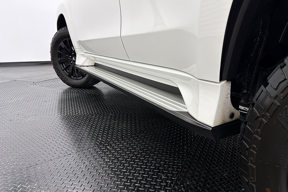 2019 Mitsubishi Pajero Sport Black Edition QE