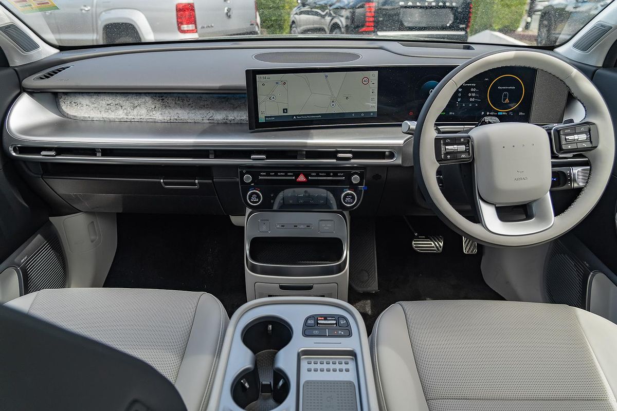 2025 Hyundai IONIQ 9 Calligraphy ME.V1