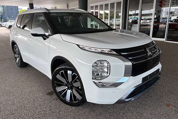 2025 Mitsubishi Outlander Exceed ZM