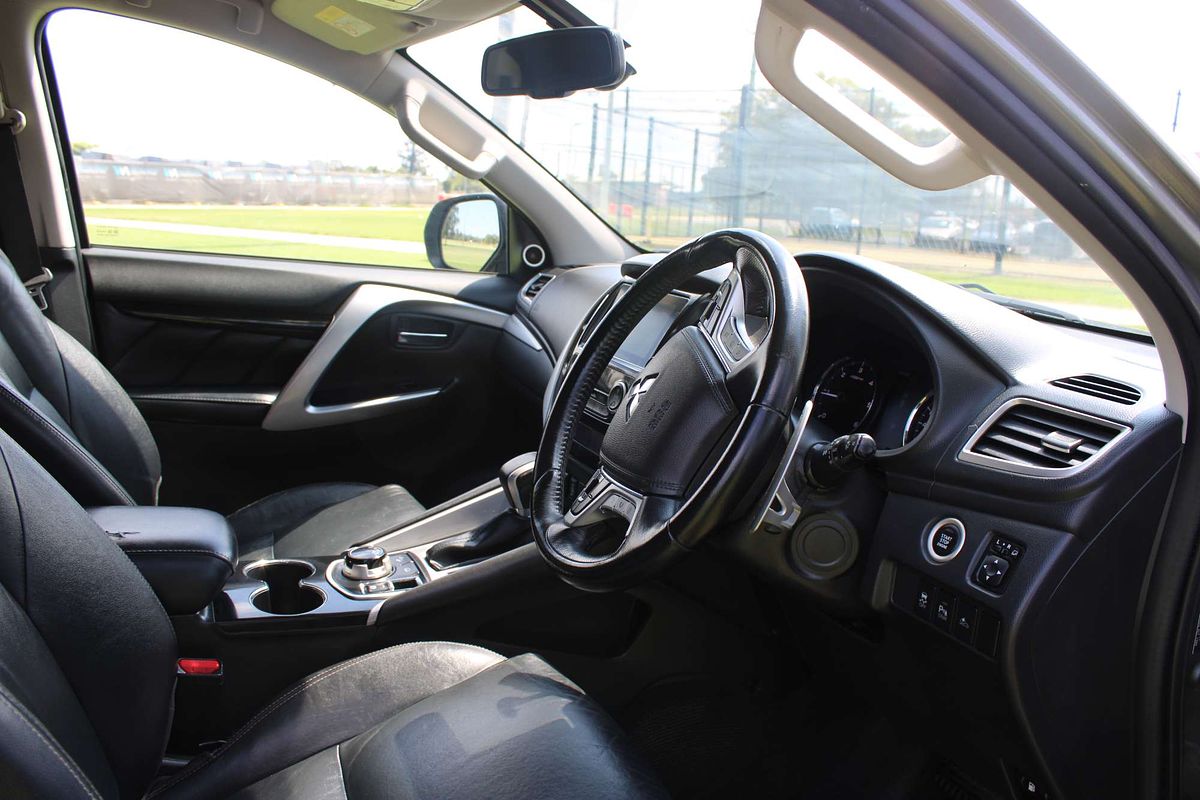 2018 MITSUBISHI PAJERO SPORT EXCEED (4x4) 7 SEAT 8 SP AUTOMATIC 4D WAGON DT4