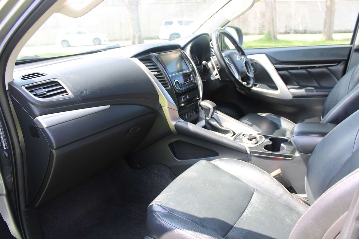 2018 MITSUBISHI PAJERO SPORT EXCEED (4x4) 7 SEAT 8 SP AUTOMATIC 4D WAGON DT4