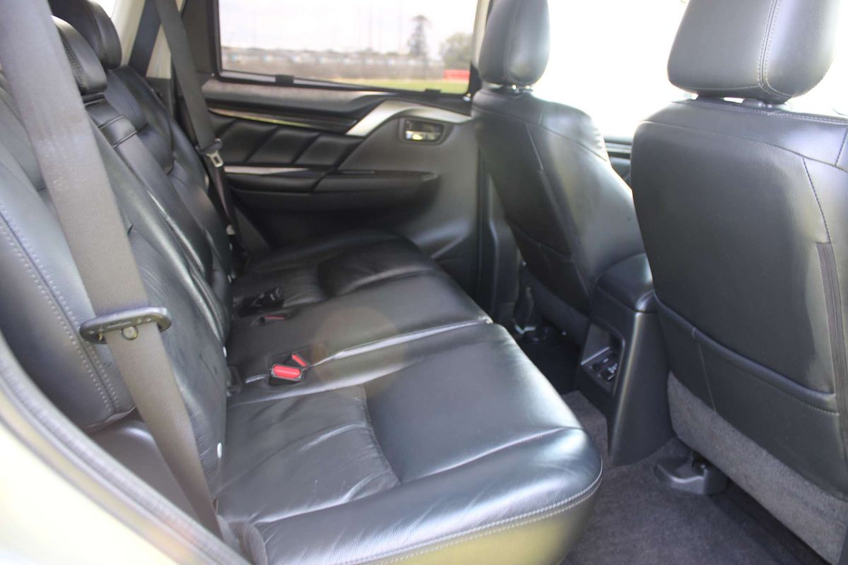 2018 MITSUBISHI PAJERO SPORT EXCEED (4x4) 7 SEAT 8 SP AUTOMATIC 4D WAGON DT4