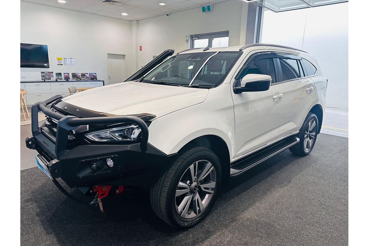 2023 Isuzu MU-X LS-T