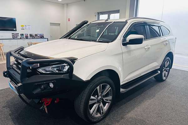 2023 Isuzu MU-X LS-T