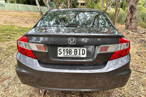 2015 Honda Civic VTi-S 9th Gen Ser II thumb-5