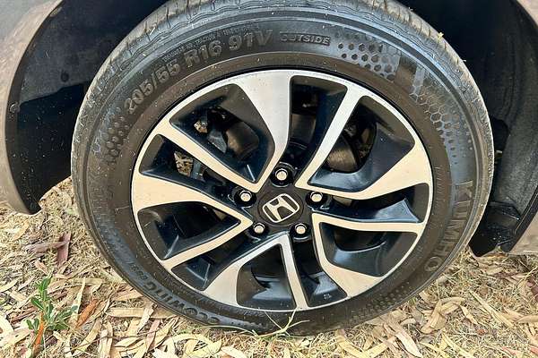 2015 Honda Civic VTi-S 9th Gen Ser II thumb-9