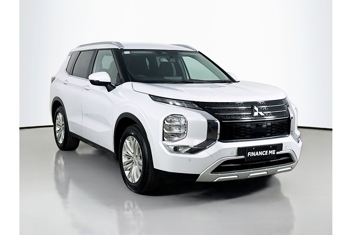 2024 Mitsubishi Outlander LS ZM