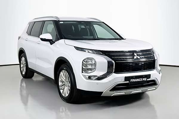 2024 Mitsubishi Outlander LS ZM