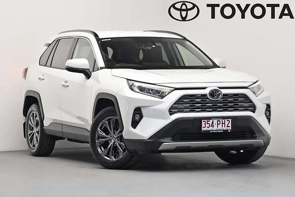 2024 Toyota RAV4 GXL MXAA52R