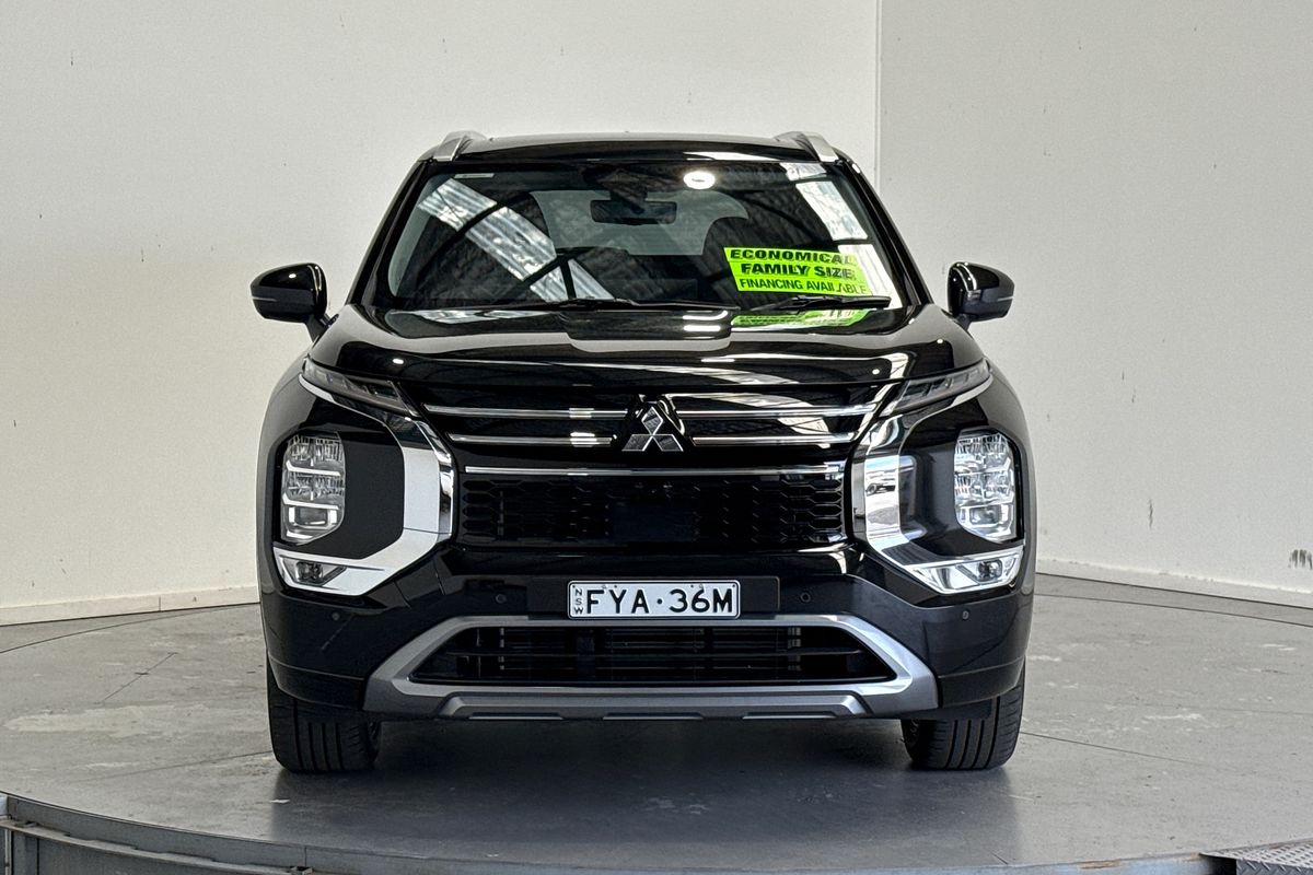 2025 Mitsubishi Outlander Exceed ZM