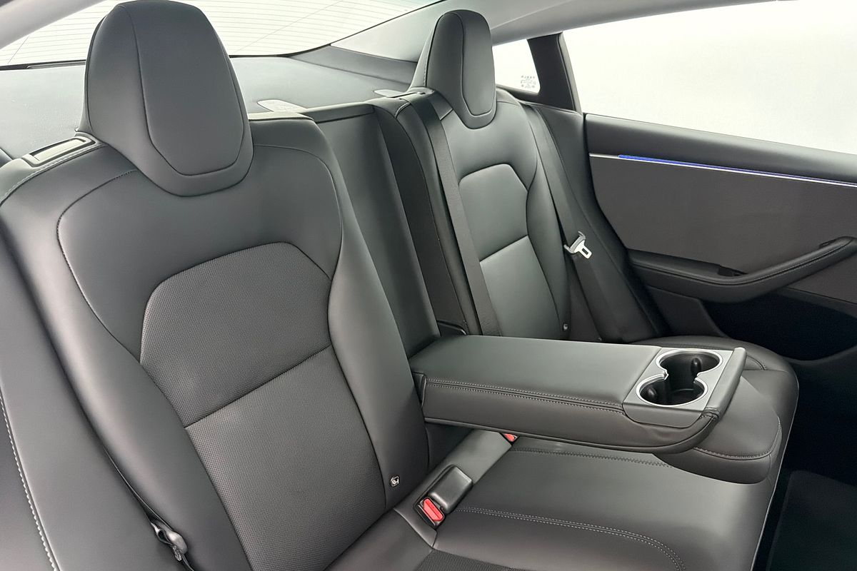 2025 Tesla Model 3 Rear-Wheel Drive