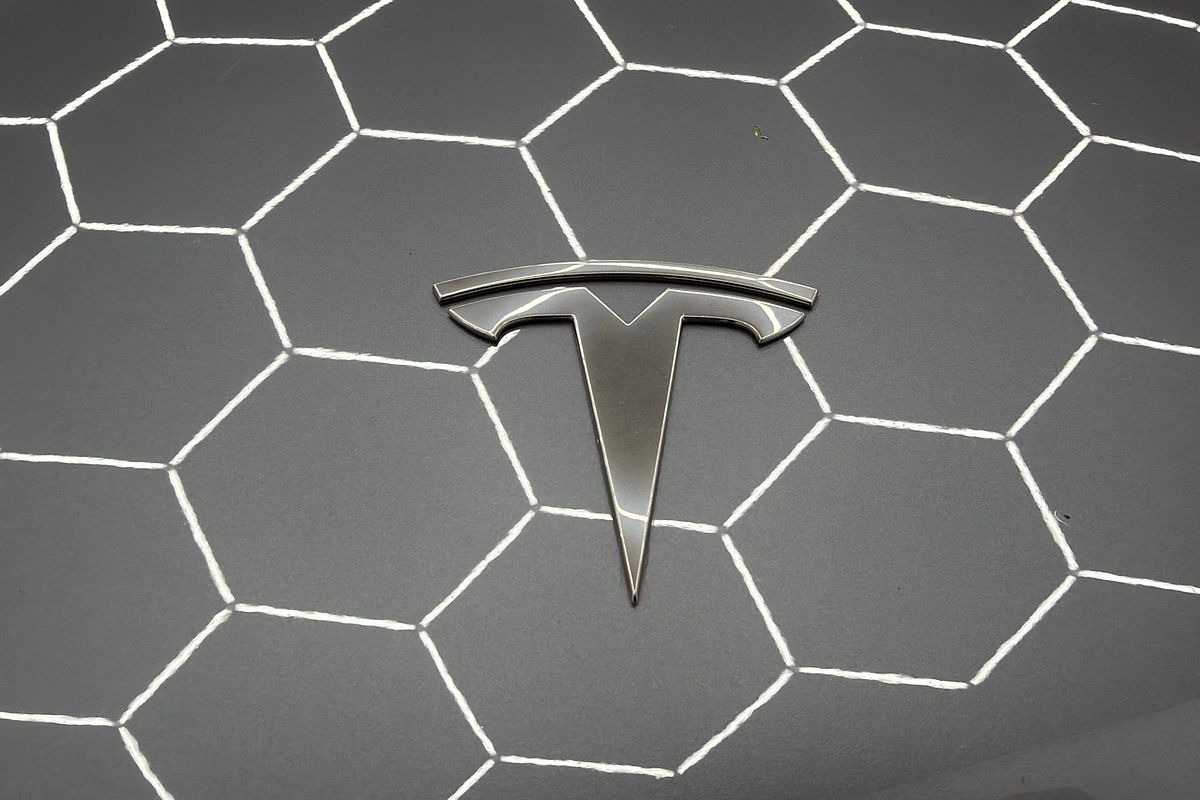 2025 Tesla Model 3 Rear-Wheel Drive