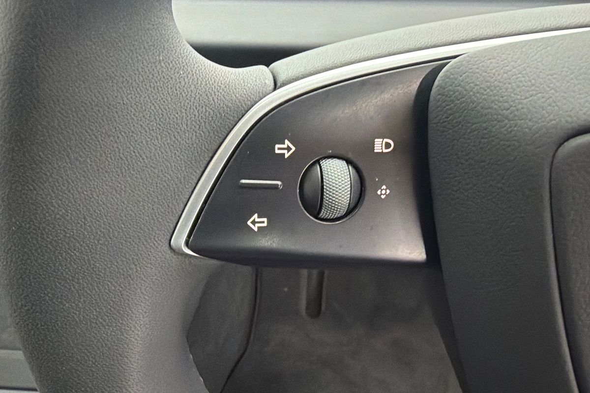 2025 Tesla Model 3 Rear-Wheel Drive