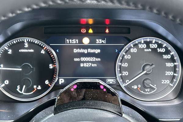 2025 Mitsubishi Triton GLS MV 4X4 thumb-13