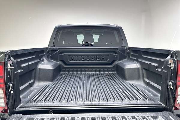 2025 Mitsubishi Triton GLS MV 4X4 thumb-20