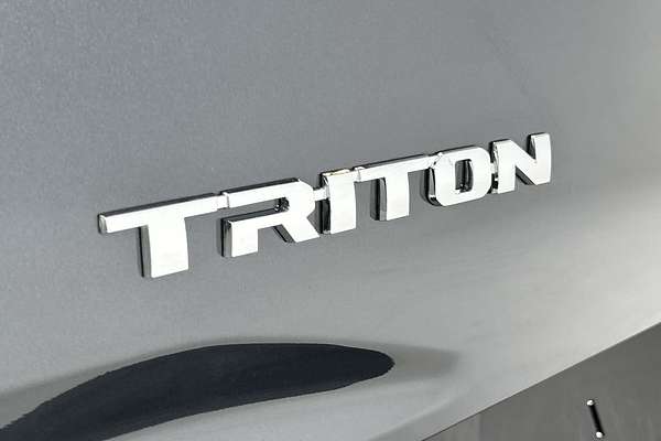 2025 Mitsubishi Triton GLS MV 4X4 thumb-21