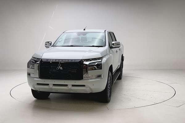 2025 Mitsubishi Triton GLS MV 4X4 thumb-2