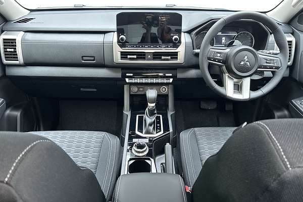2025 Mitsubishi Triton GLS MV 4X4 thumb-19